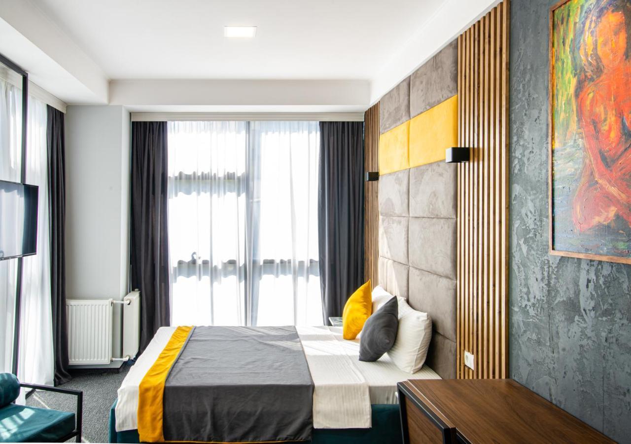 Bg Palace Hotel Tbilissi Extérieur photo